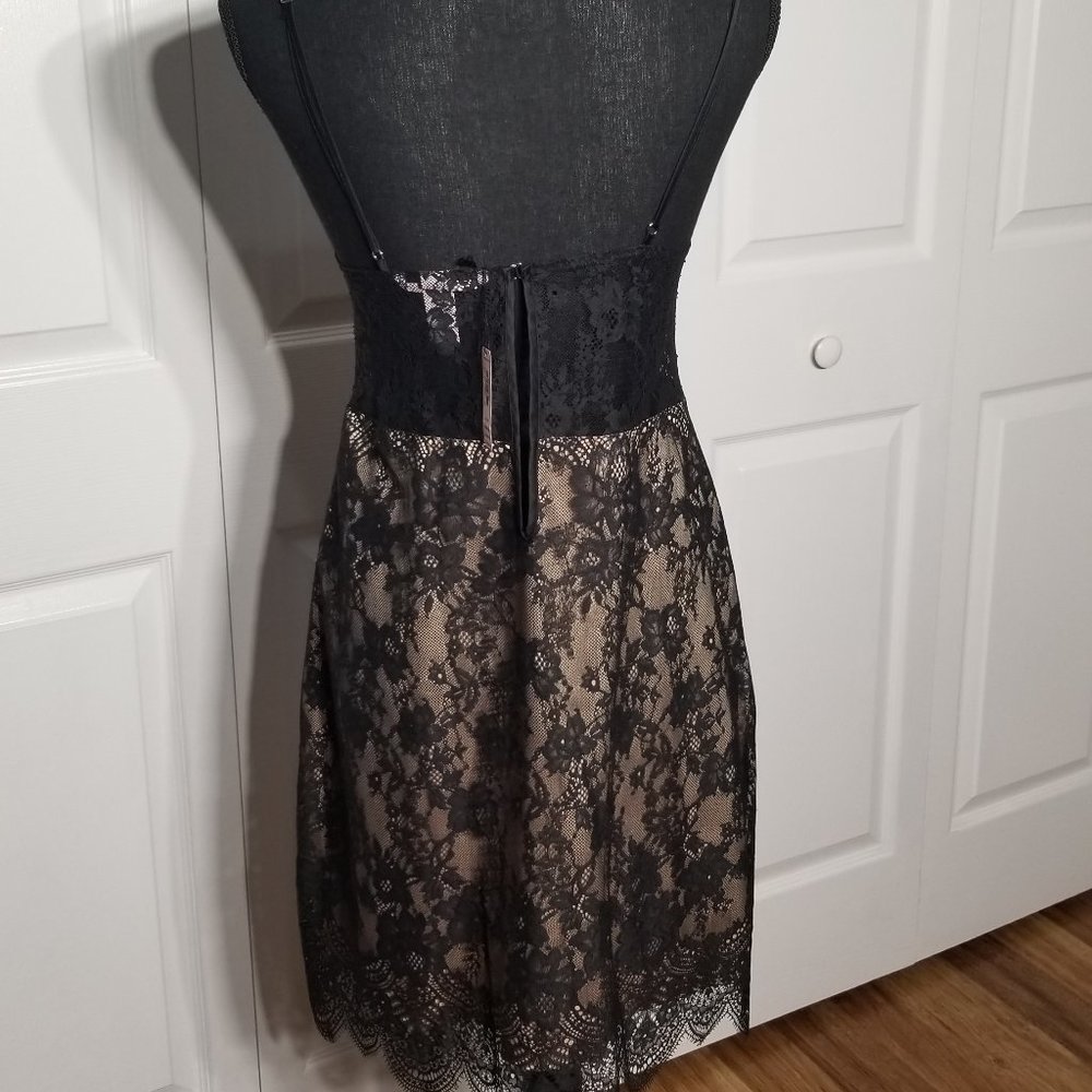 Victoria Secret - Baby doll lace/silk night dress - Picture 2 of 3